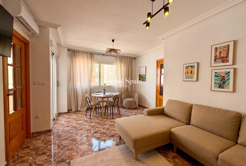 Odsprzedaż - MIESZKANIE -
TORREVIEJA - Playa del Cura
