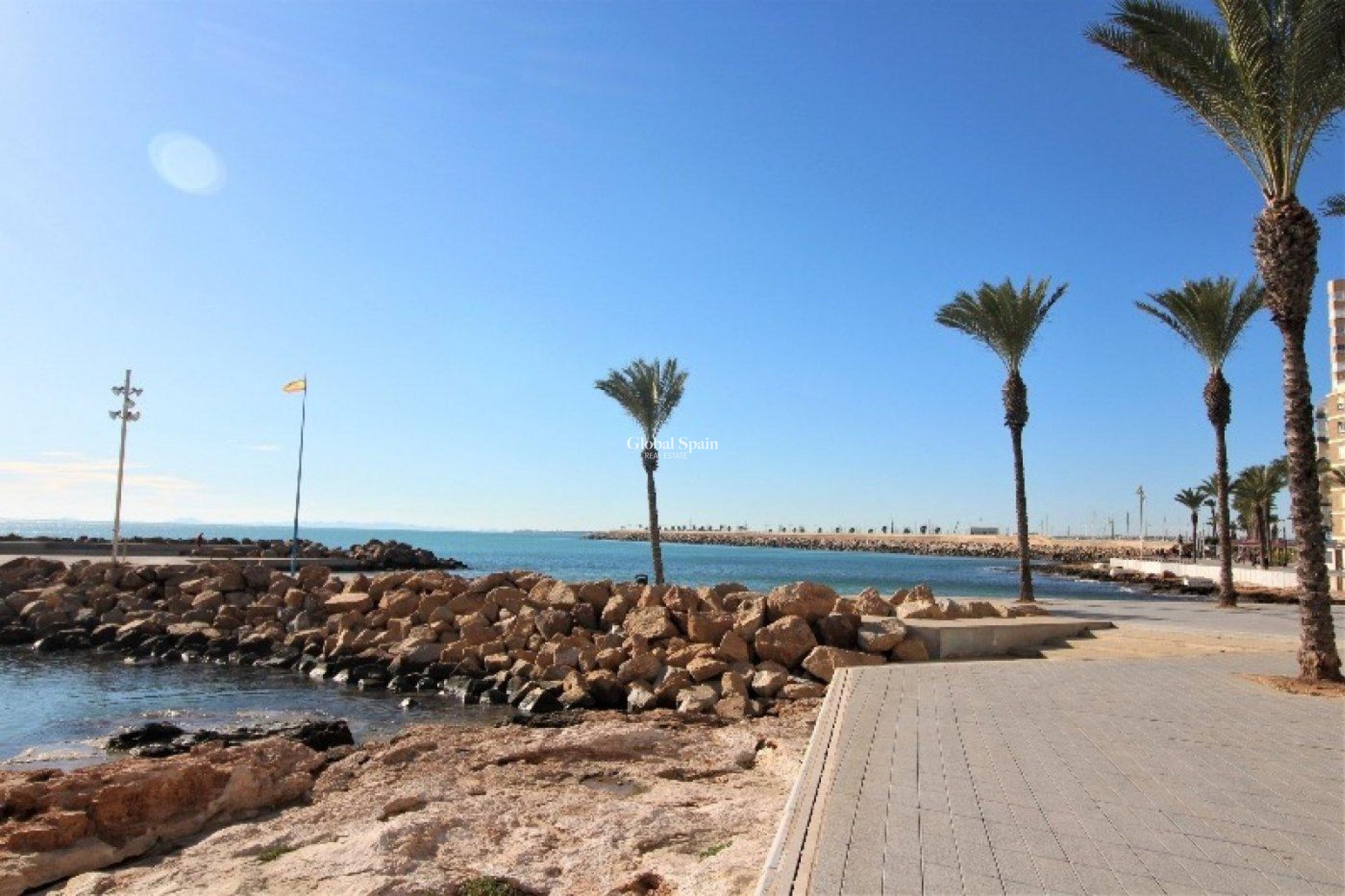 Odsprzedaż - MIESZKANIE -
TORREVIEJA - Playa del Cura