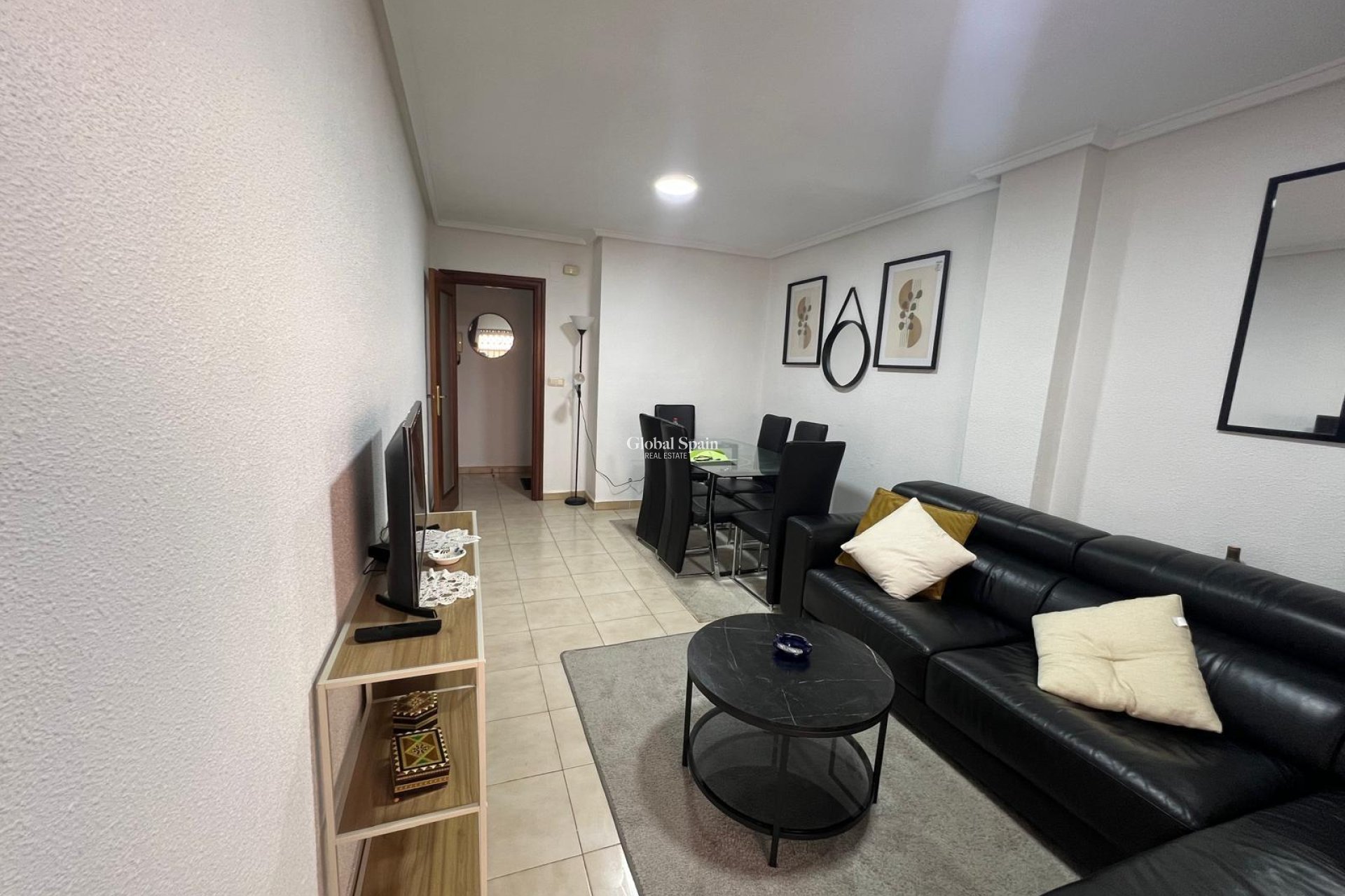 Odsprzedaż - MIESZKANIE -
TORREVIEJA - Playa del Cura