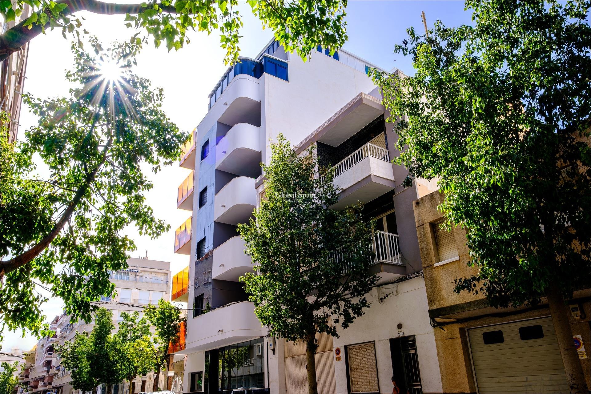 Odsprzedaż - MIESZKANIE -
TORREVIEJA - Playa del Cura