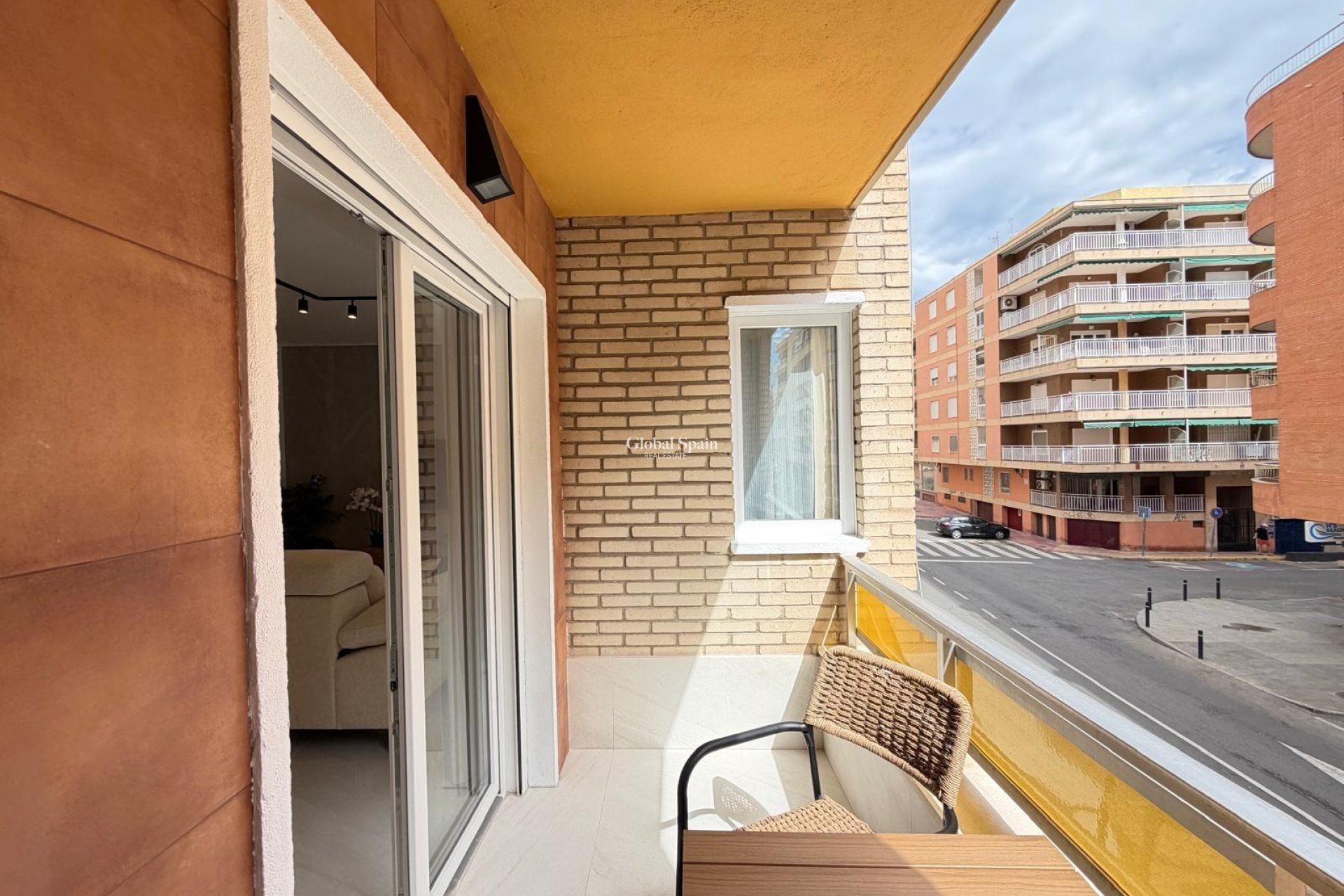 Odsprzedaż - MIESZKANIE -
TORREVIEJA - Playa del Cura