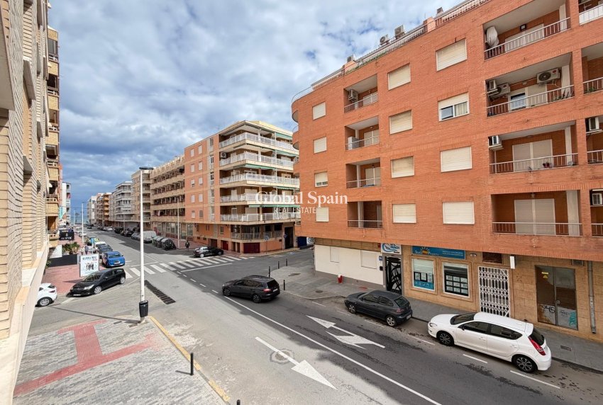 Odsprzedaż - MIESZKANIE -
TORREVIEJA - Playa del Cura