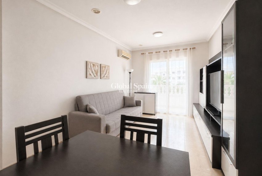Odsprzedaż - MIESZKANIE -
TORREVIEJA - Playa del Cura
