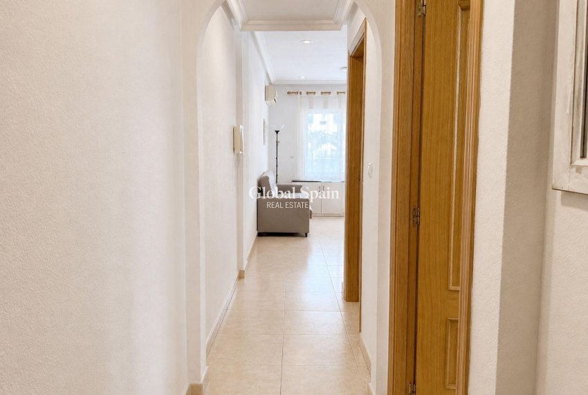 Odsprzedaż - MIESZKANIE -
TORREVIEJA - Playa del Cura