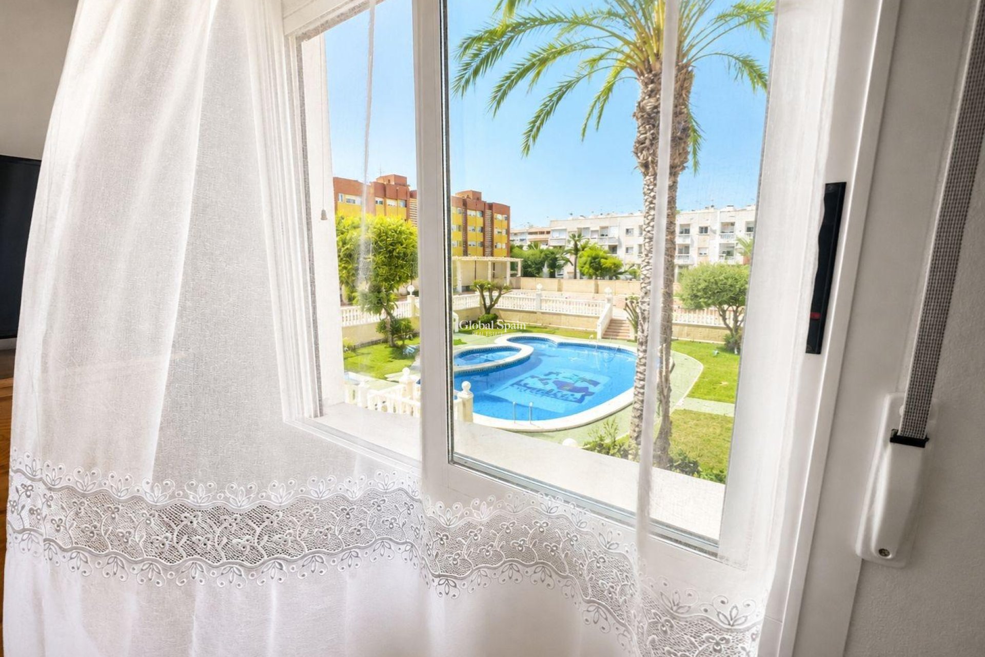 Odsprzedaż - MIESZKANIE -
TORREVIEJA - Playa del Cura