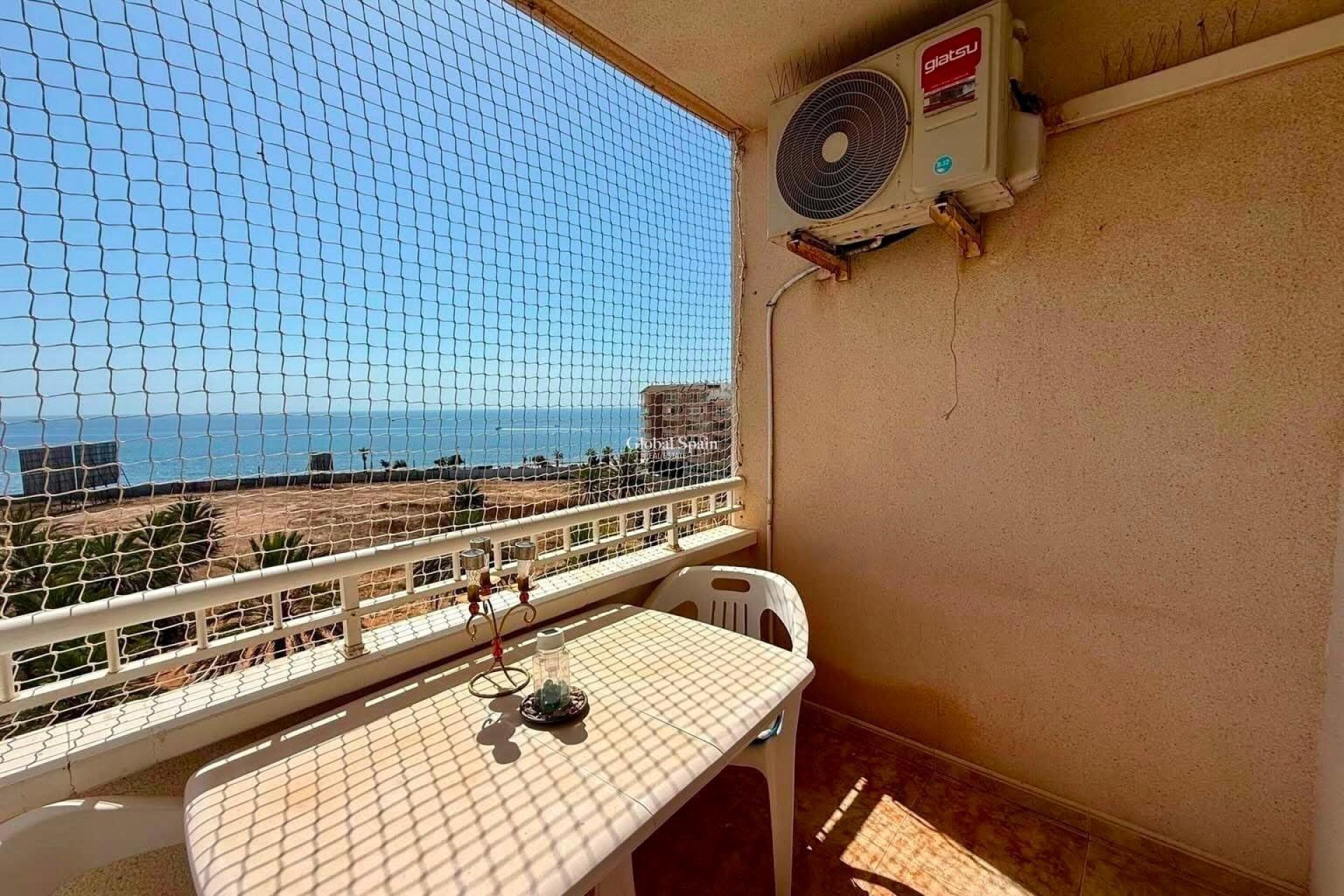 Odsprzedaż - MIESZKANIE -
TORREVIEJA - Playa del Cura