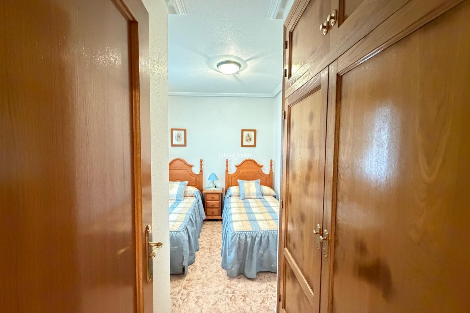 Odsprzedaż - MIESZKANIE -
TORREVIEJA - Playa del Cura