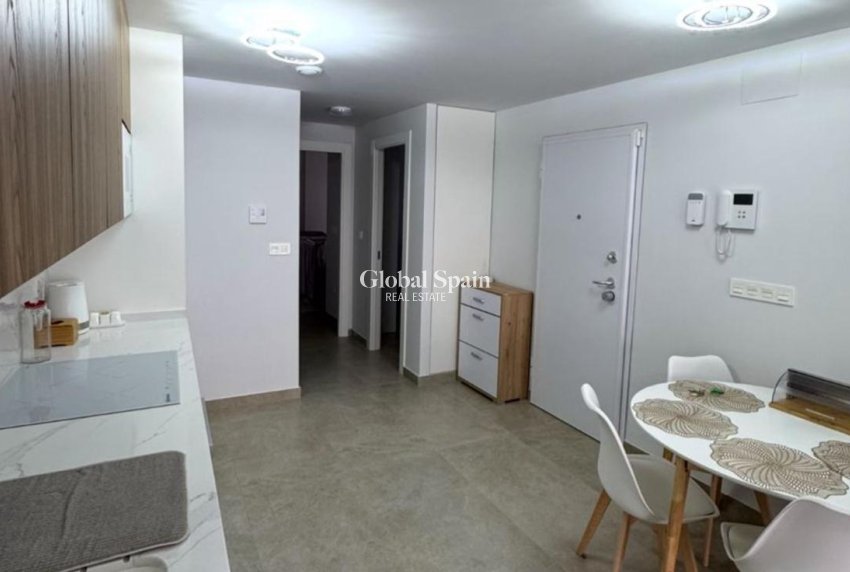 Odsprzedaż - MIESZKANIE -
TORREVIEJA - Playa del Cura