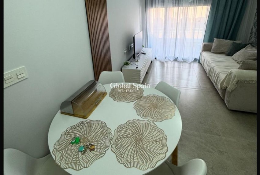 Odsprzedaż - MIESZKANIE -
TORREVIEJA - Playa del Cura