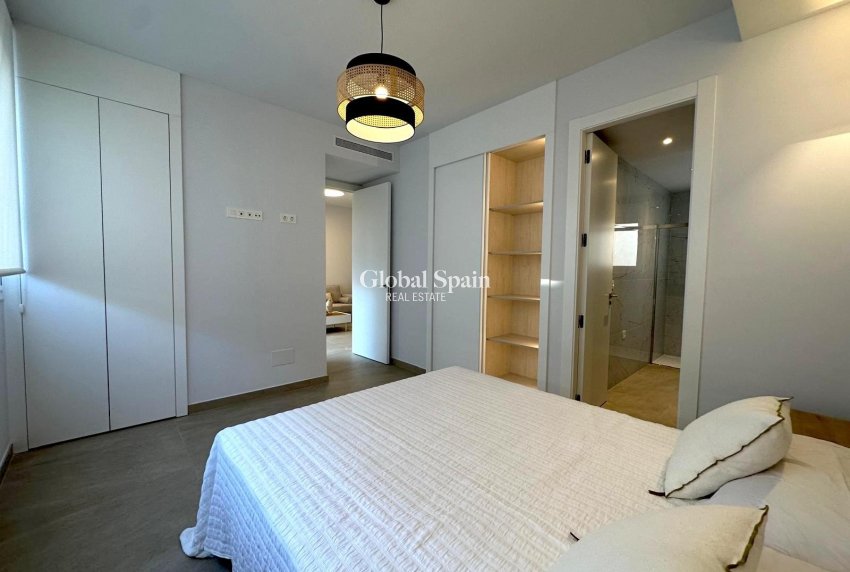 Odsprzedaż - MIESZKANIE -
TORREVIEJA - Playa del Cura
