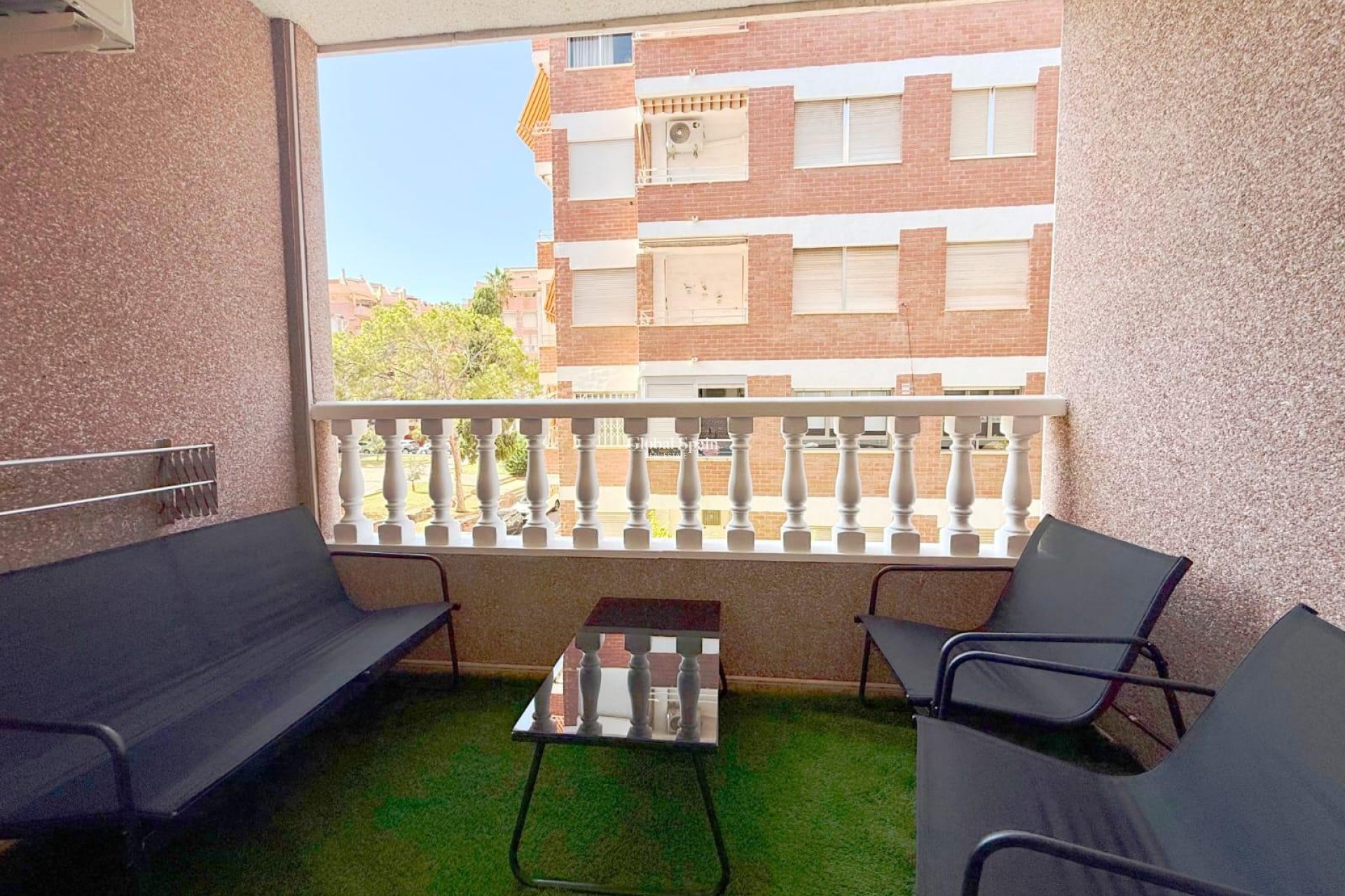 Odsprzedaż - MIESZKANIE -
TORREVIEJA - Playa del Cura