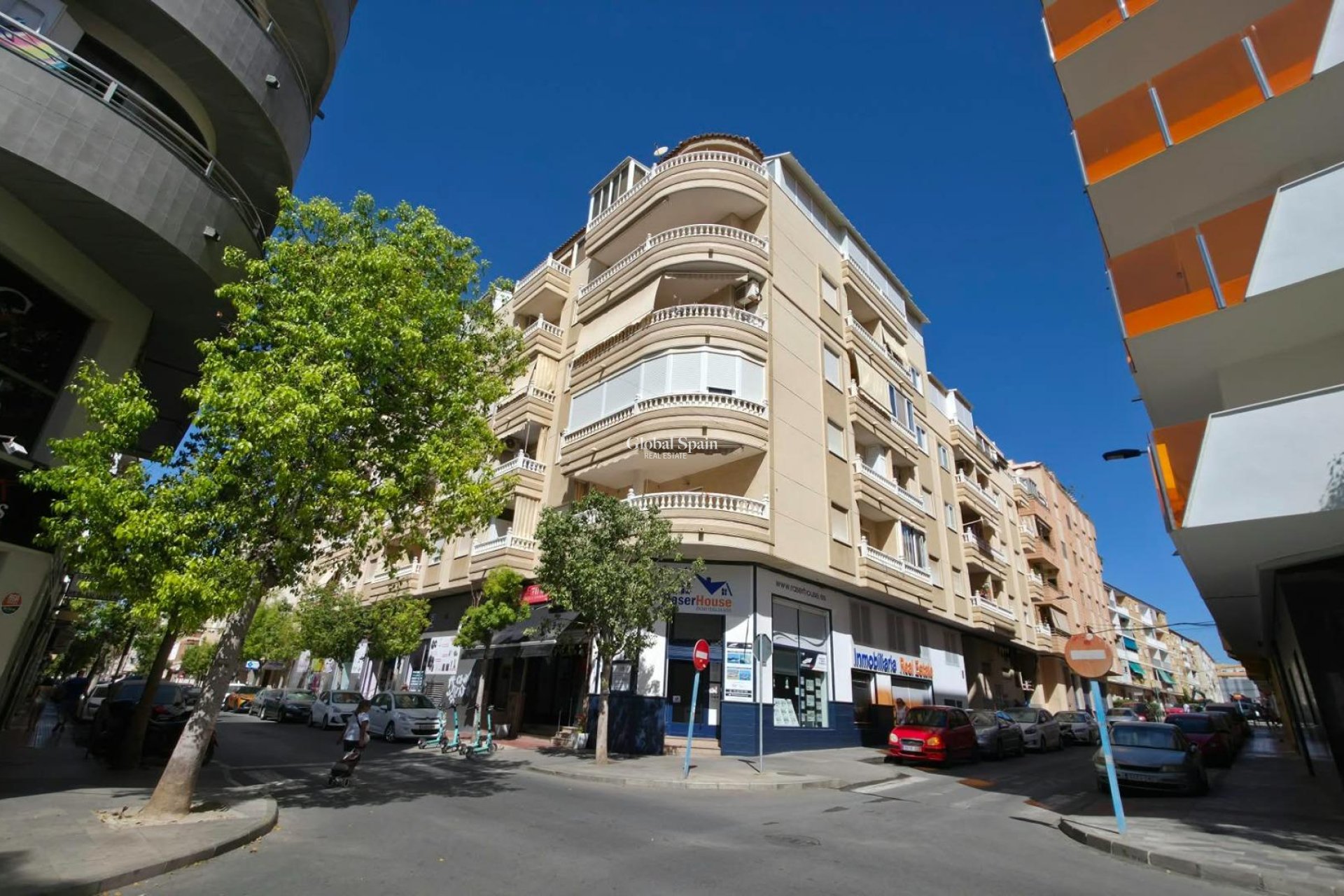 Odsprzedaż - MIESZKANIE -
TORREVIEJA - Playa del Cura