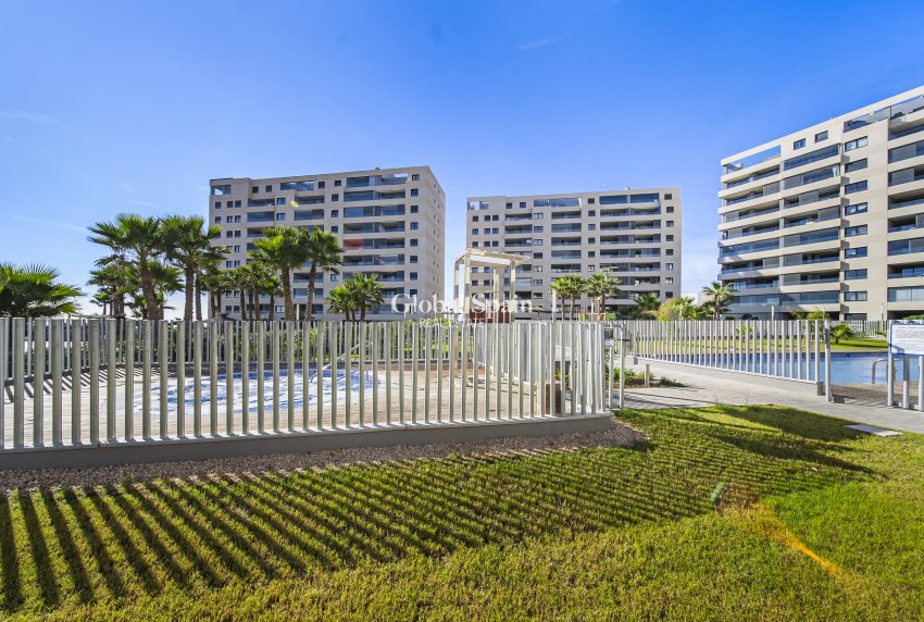 Odsprzedaż - MIESZKANIE -
TORREVIEJA - Punta prima