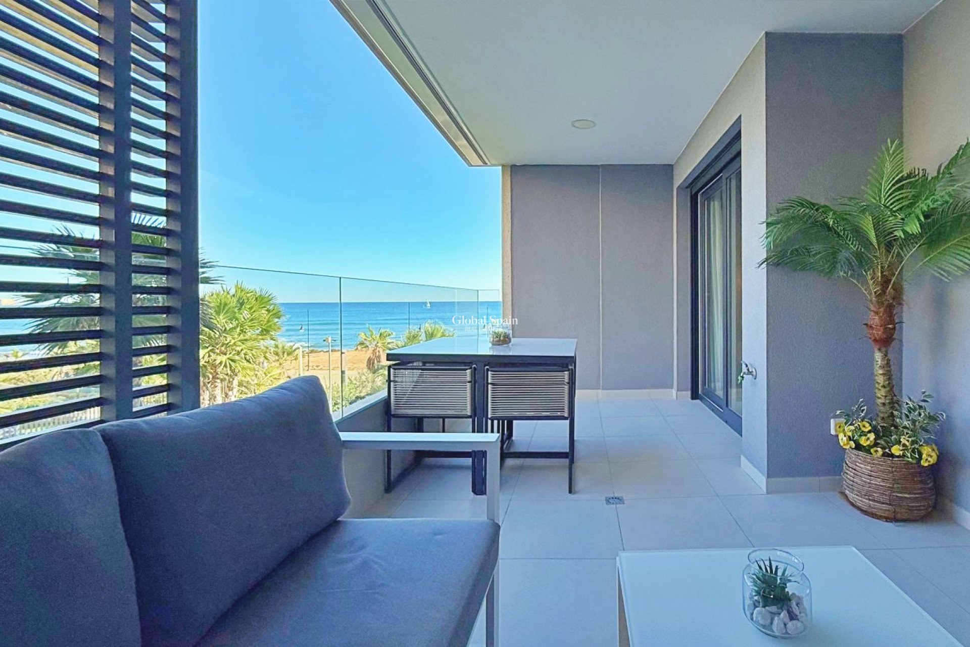 Odsprzedaż - MIESZKANIE -
TORREVIEJA - Punta Prima