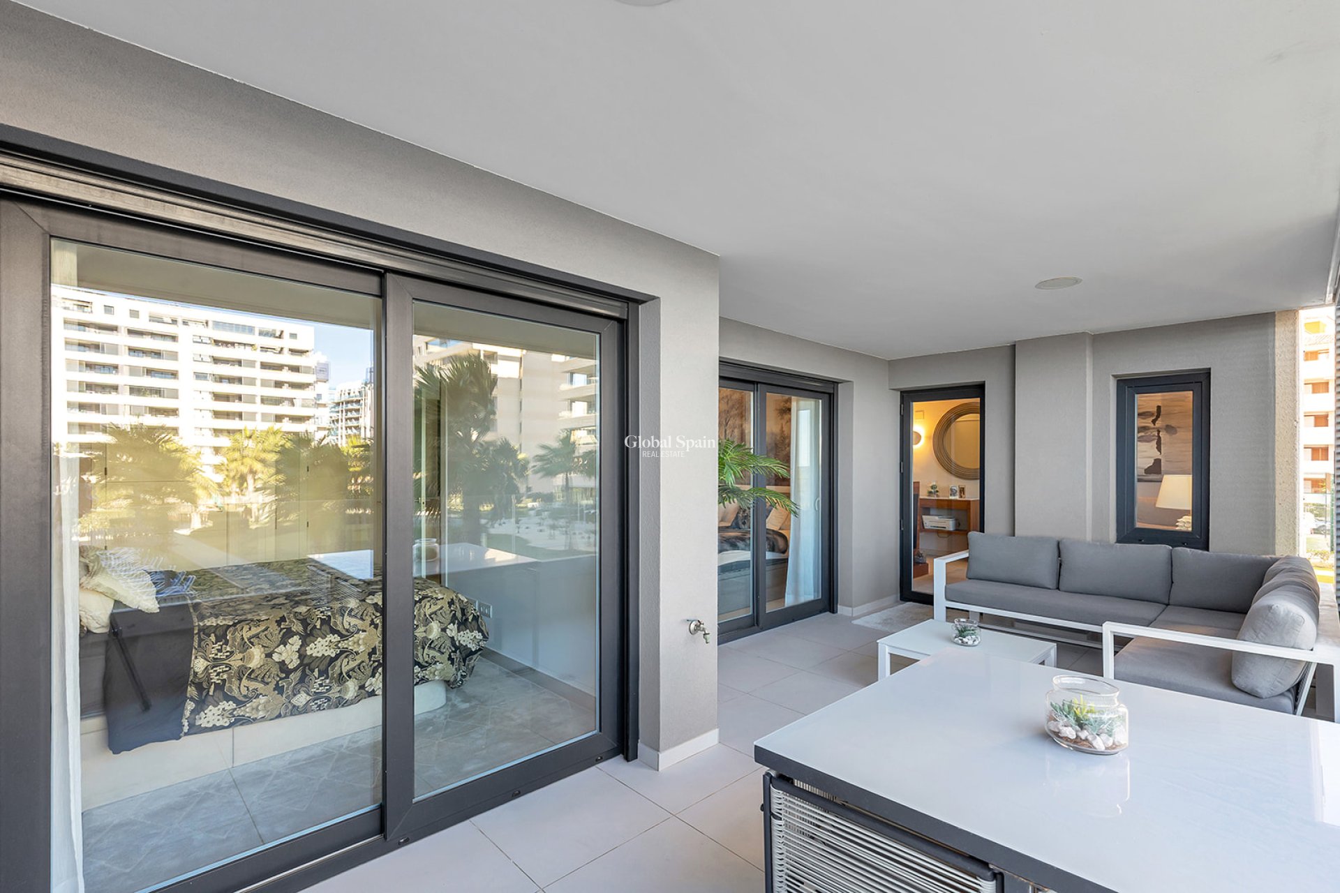 Odsprzedaż - MIESZKANIE -
TORREVIEJA - Punta Prima