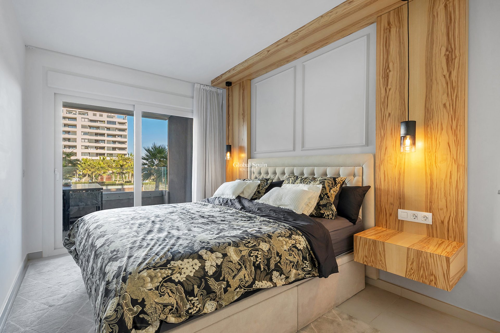 Odsprzedaż - MIESZKANIE -
TORREVIEJA - Punta Prima