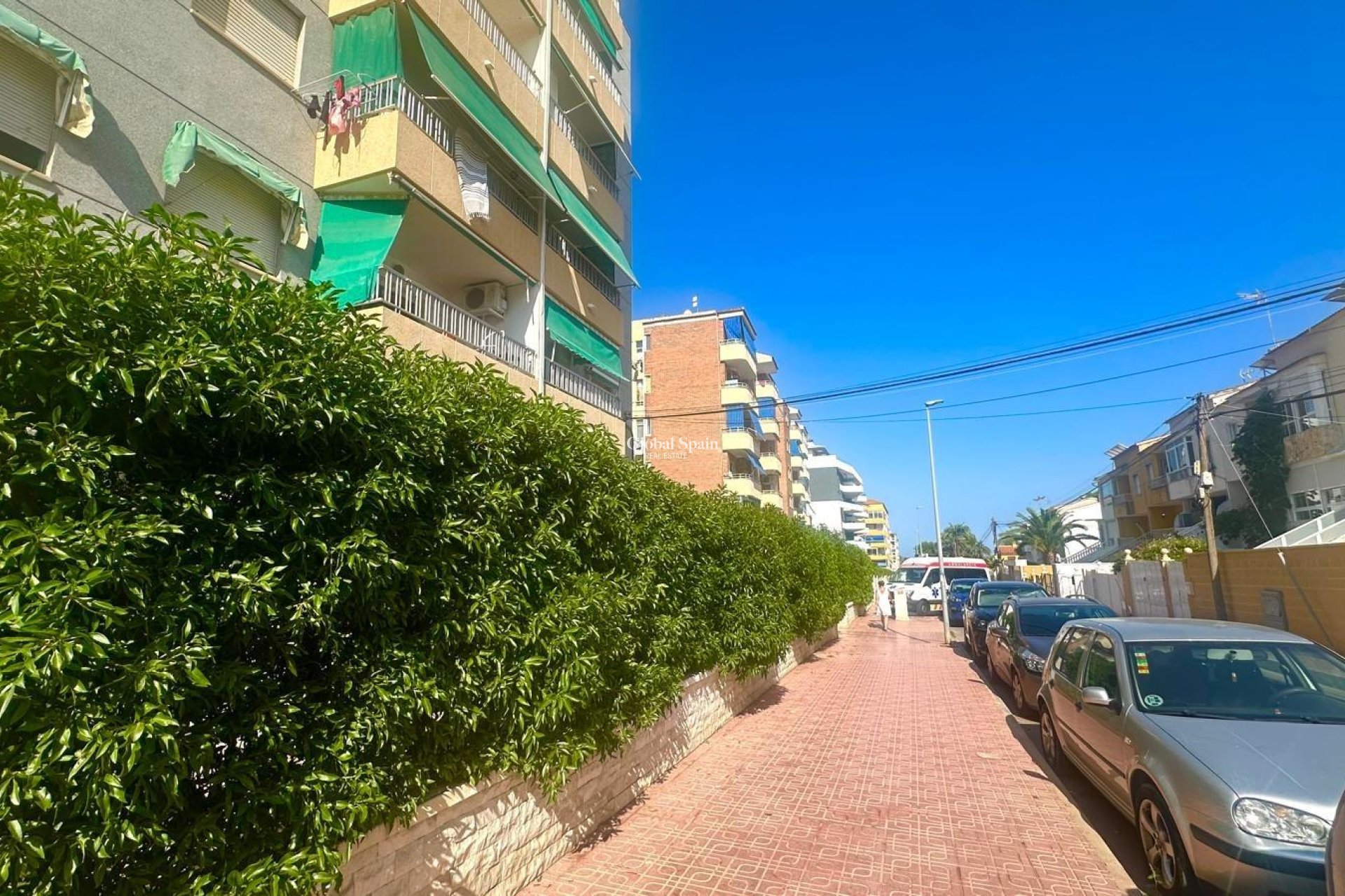 Odsprzedaż - MIESZKANIE -
TORREVIEJA - Punta Prima