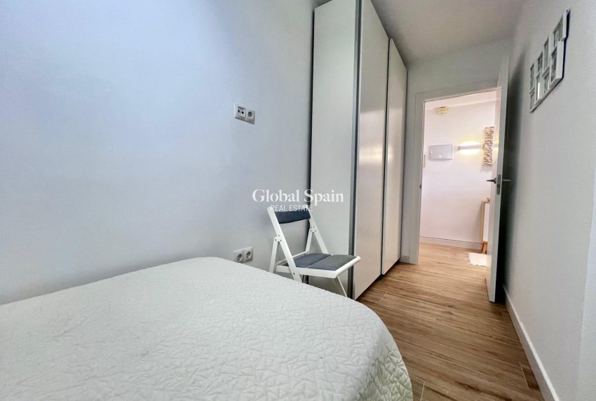 Odsprzedaż - MIESZKANIE -
TORREVIEJA - Punta prima