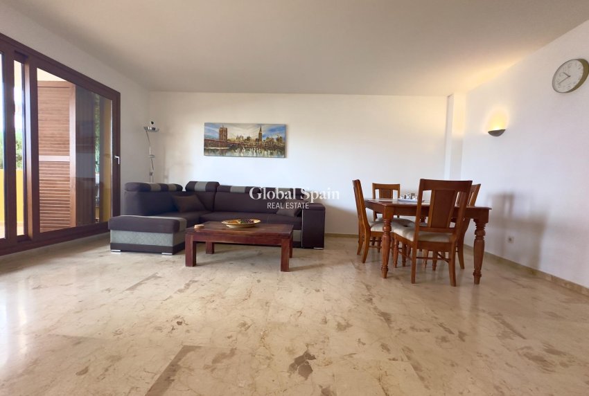 Odsprzedaż - MIESZKANIE -
TORREVIEJA - Punta prima