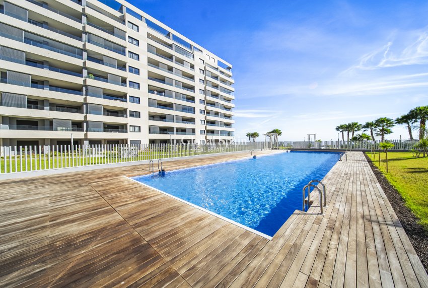 Odsprzedaż - MIESZKANIE -
TORREVIEJA - Punta prima