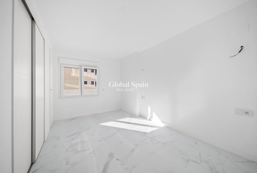Odsprzedaż - MIESZKANIE -
TORREVIEJA - Punta prima