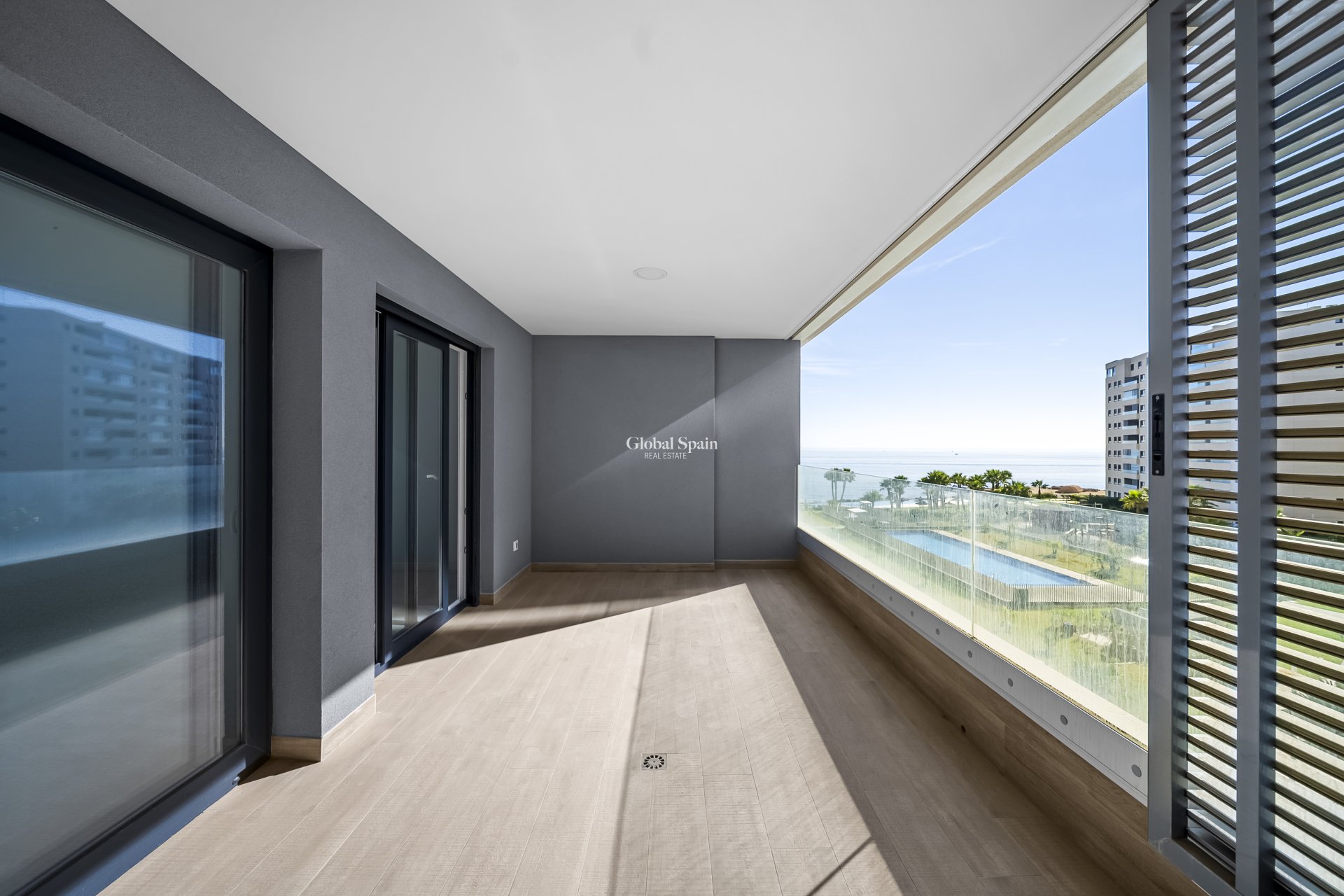 Odsprzedaż - MIESZKANIE -
TORREVIEJA - Punta prima