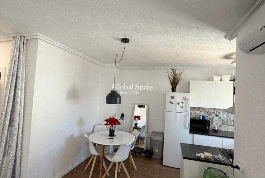 Odsprzedaż - MIESZKANIE -
TORREVIEJA - Punta Prima