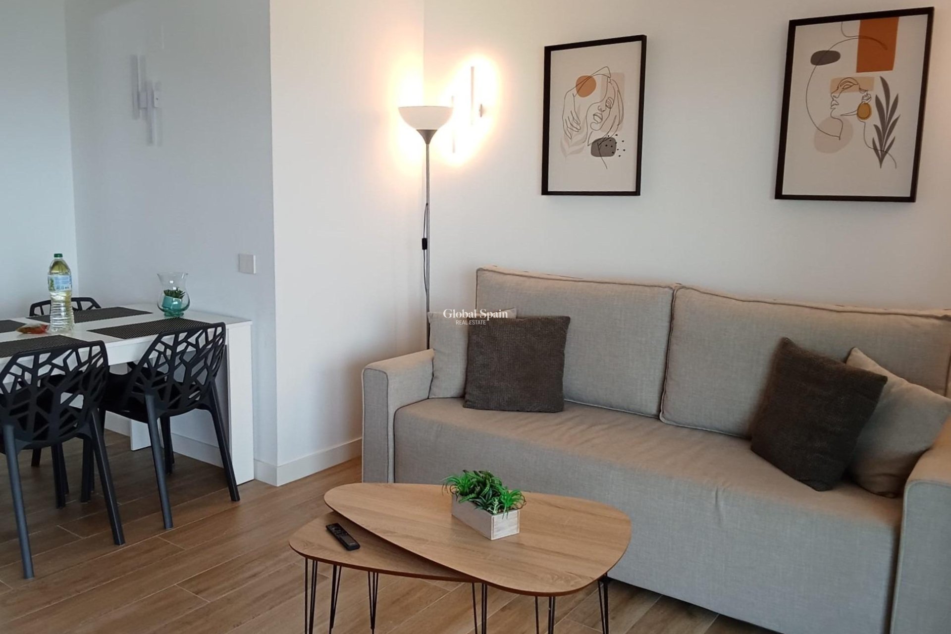 Odsprzedaż - MIESZKANIE -
TORREVIEJA - Punta Prima