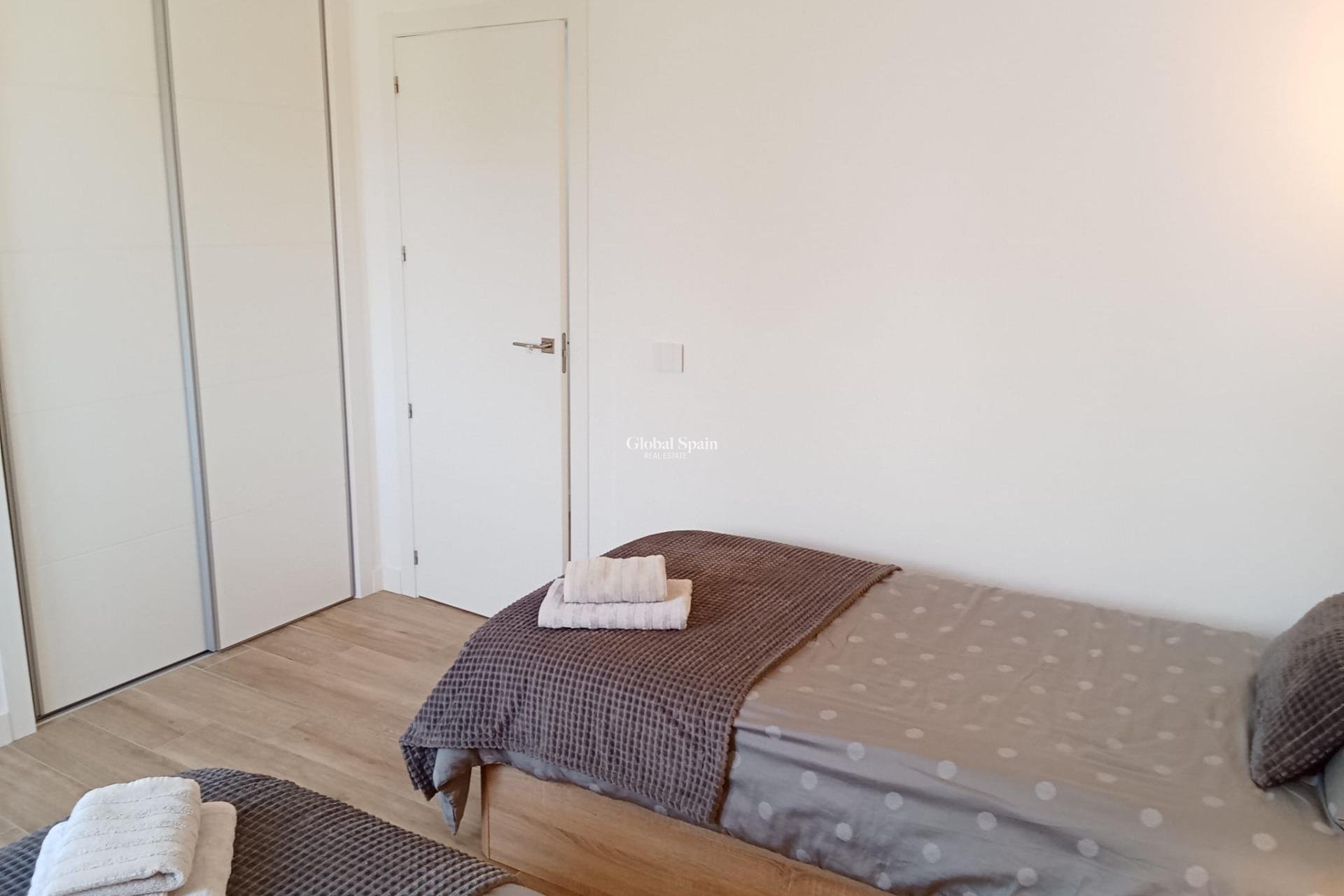 Odsprzedaż - MIESZKANIE -
TORREVIEJA - Punta Prima