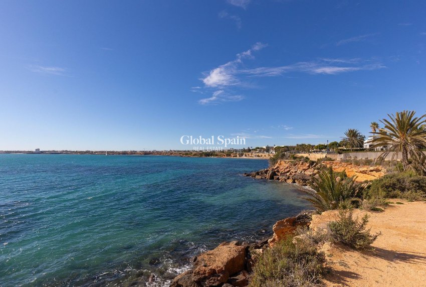 Odsprzedaż - MIESZKANIE -
TORREVIEJA - Punta Prima