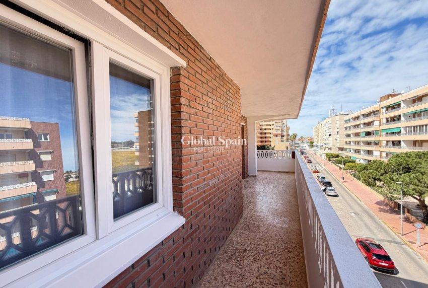 Odsprzedaż - MIESZKANIE -
TORREVIEJA - Punta Prima