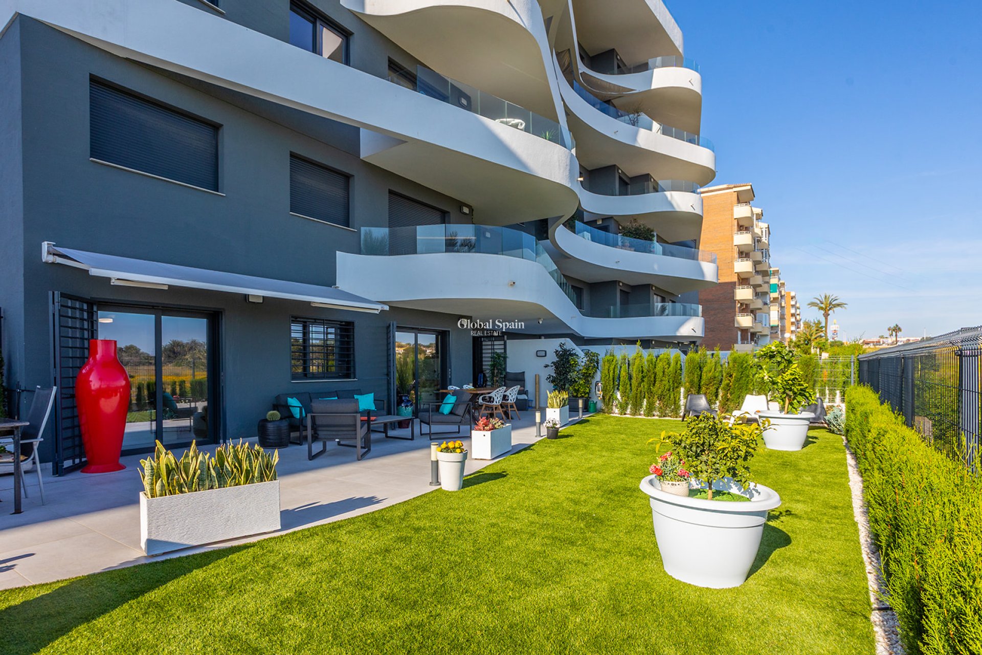 Odsprzedaż - MIESZKANIE -
TORREVIEJA - Rocio del Mar