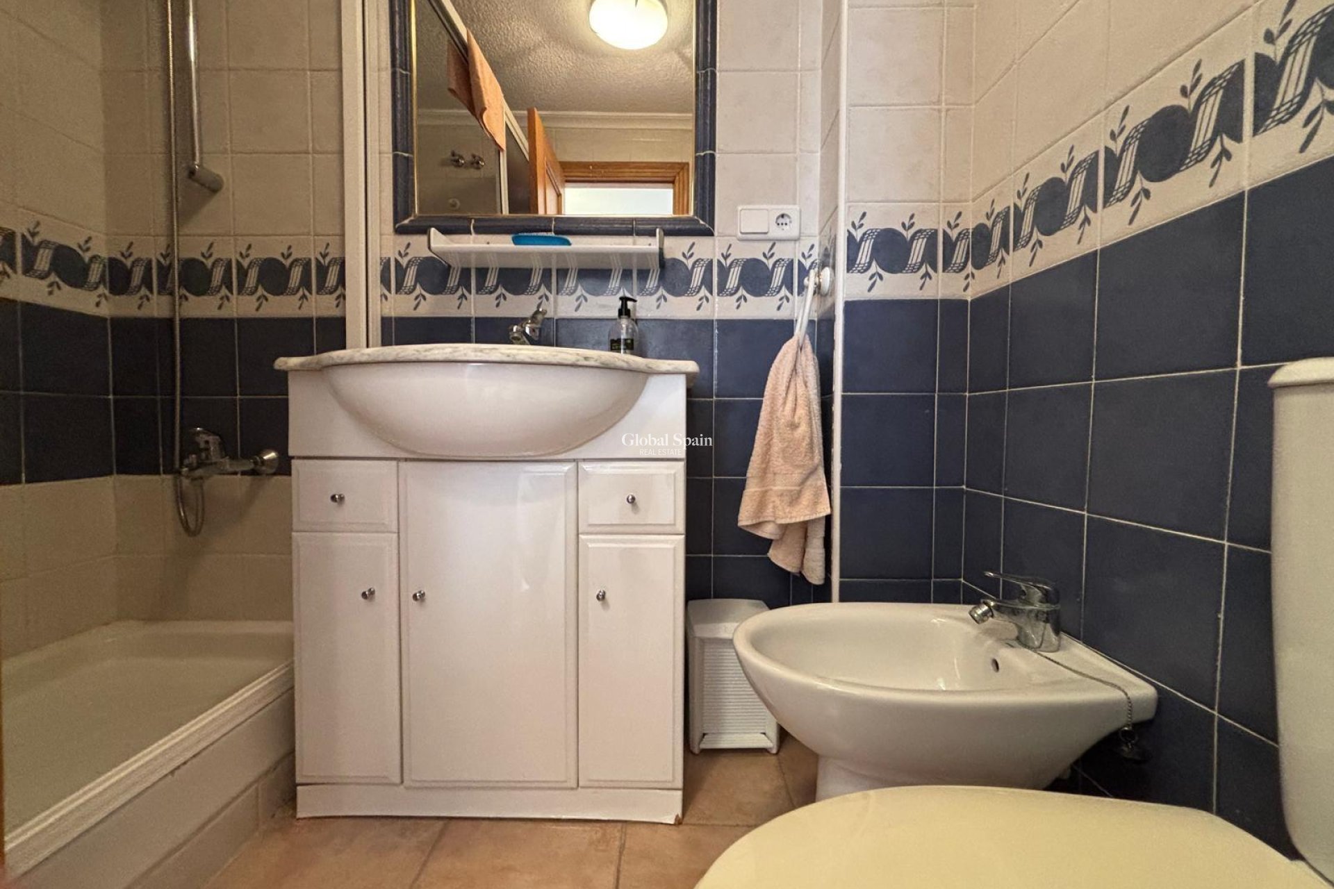 Odsprzedaż - MIESZKANIE -
TORREVIEJA - Torrevieja