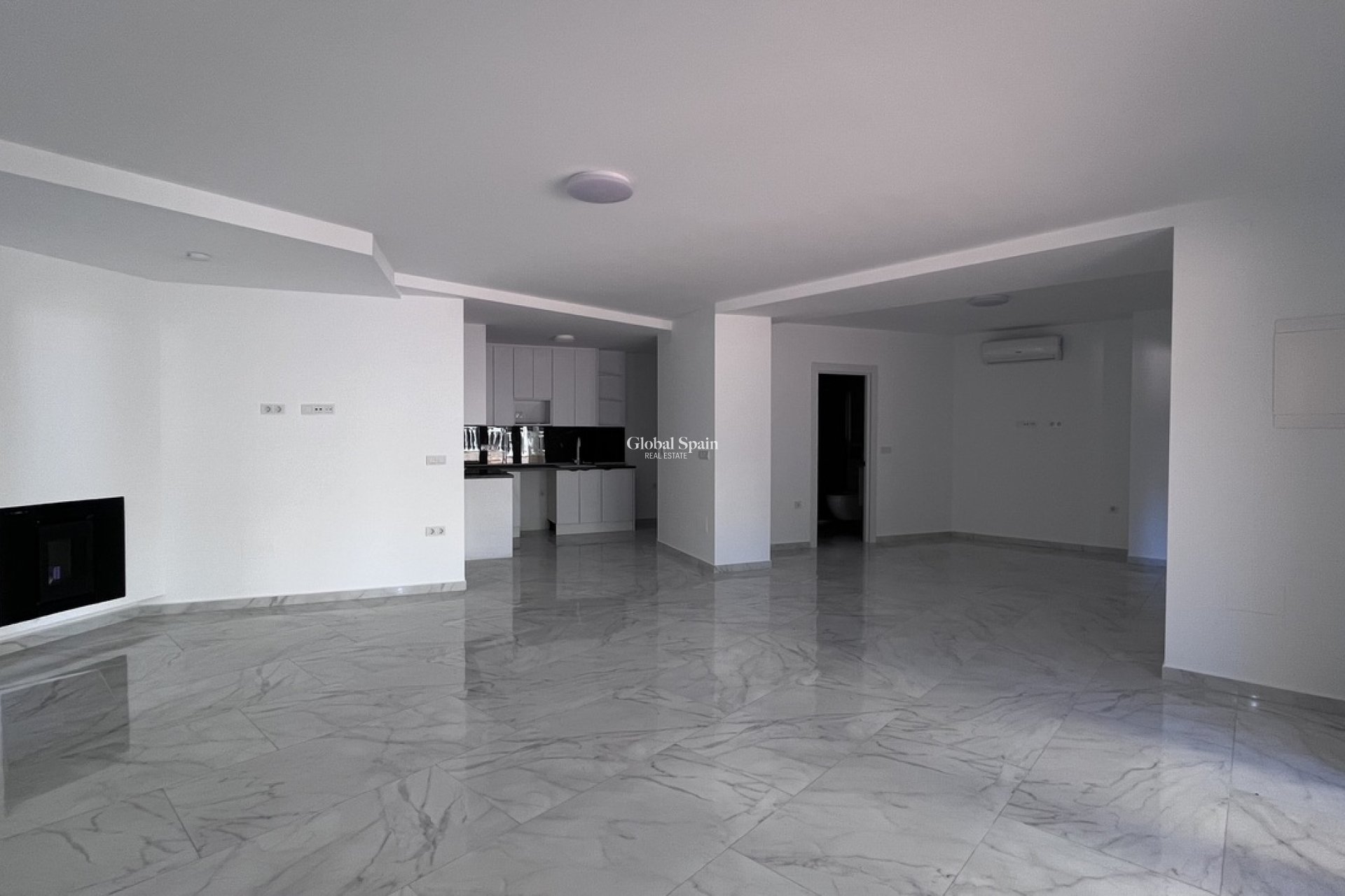 Odsprzedaż - MIESZKANIE -
TORREVIEJA - Torrevieja