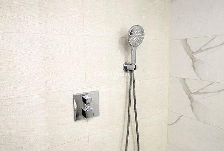 Odsprzedaż - MIESZKANIE -
TORREVIEJA - Torrevieja