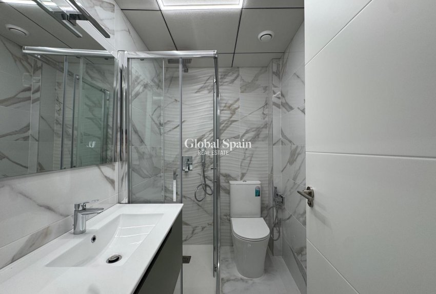 Odsprzedaż - MIESZKANIE -
TORREVIEJA - Torrevieja