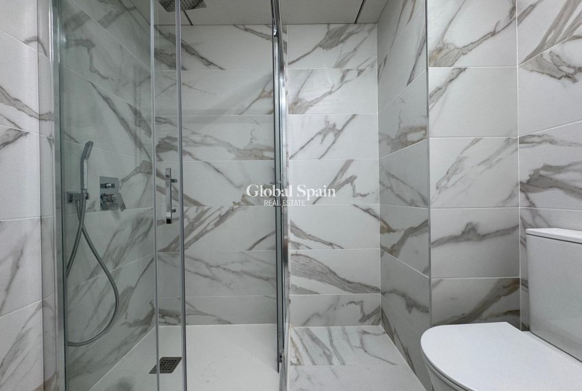 Odsprzedaż - MIESZKANIE -
TORREVIEJA - Torrevieja