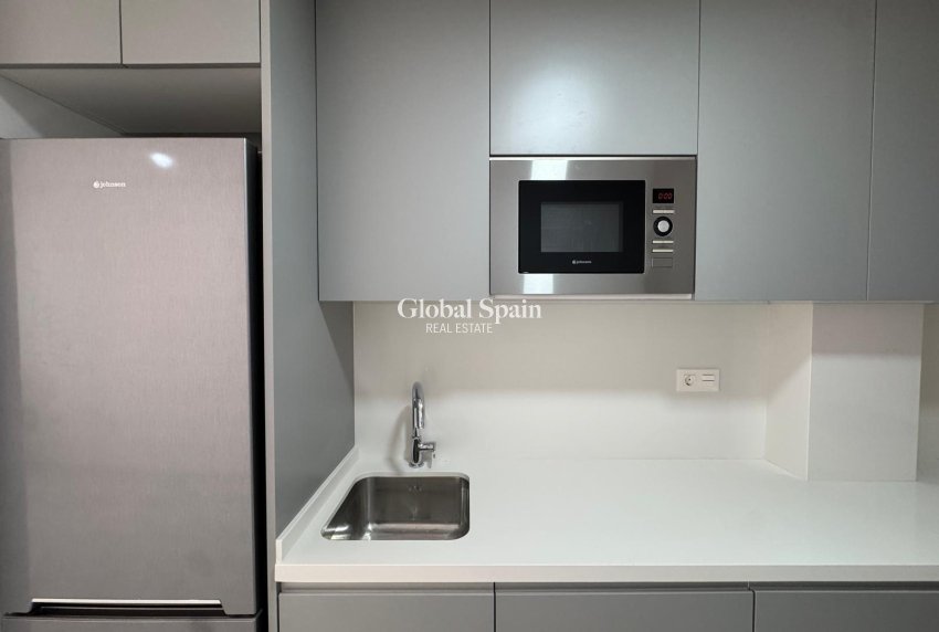 Odsprzedaż - MIESZKANIE -
TORREVIEJA - Torrevieja