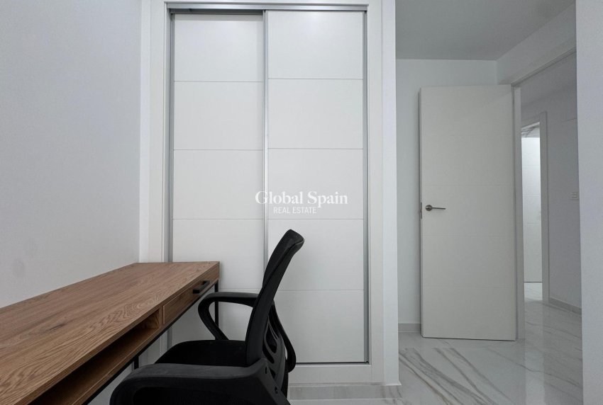 Odsprzedaż - MIESZKANIE -
TORREVIEJA - Torrevieja