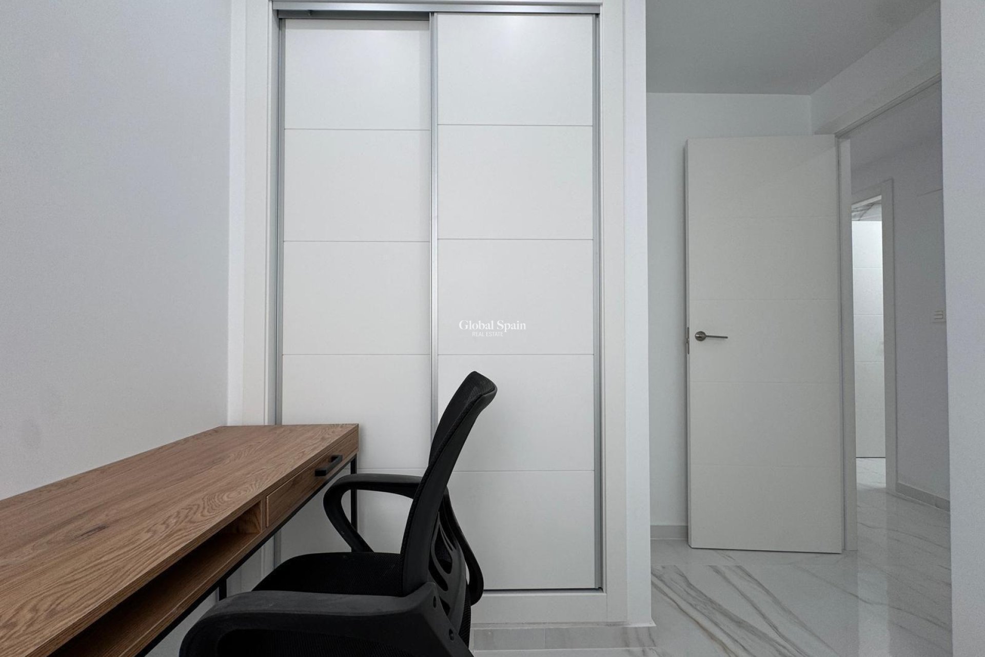 Odsprzedaż - MIESZKANIE -
TORREVIEJA - Torrevieja