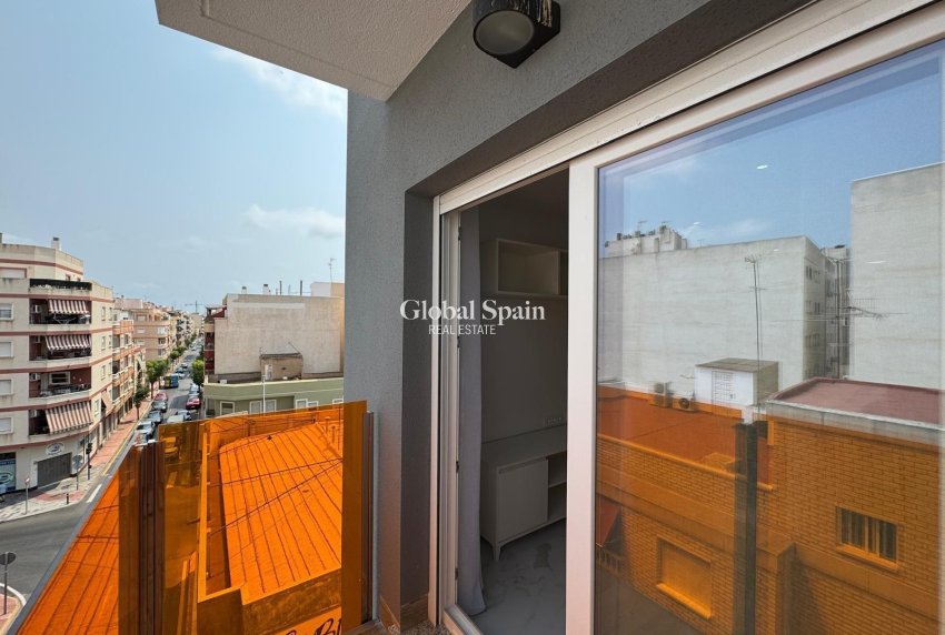 Odsprzedaż - MIESZKANIE -
TORREVIEJA - Torrevieja