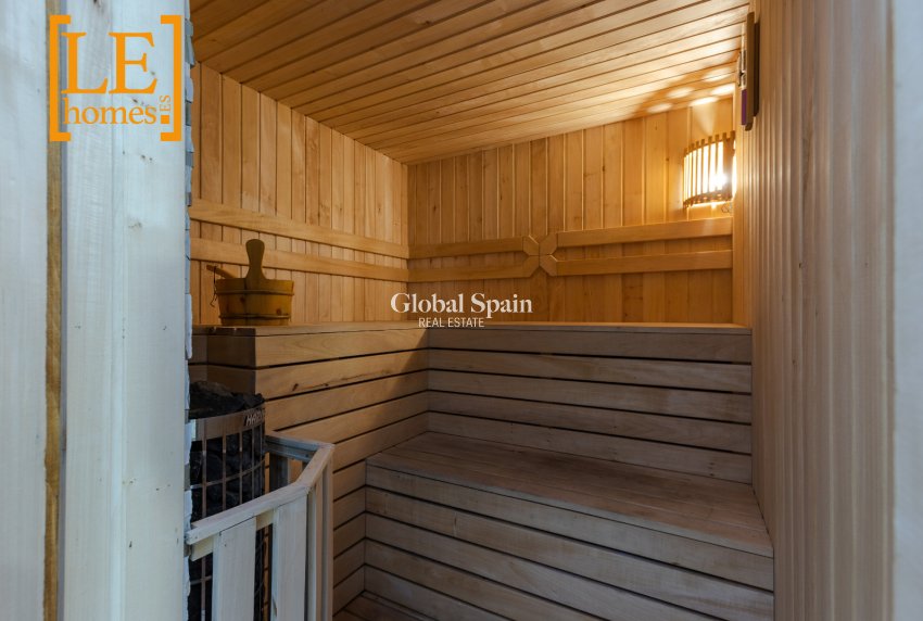 Odsprzedaż - MIESZKANIE -
TORREVIEJA - Torrevieja