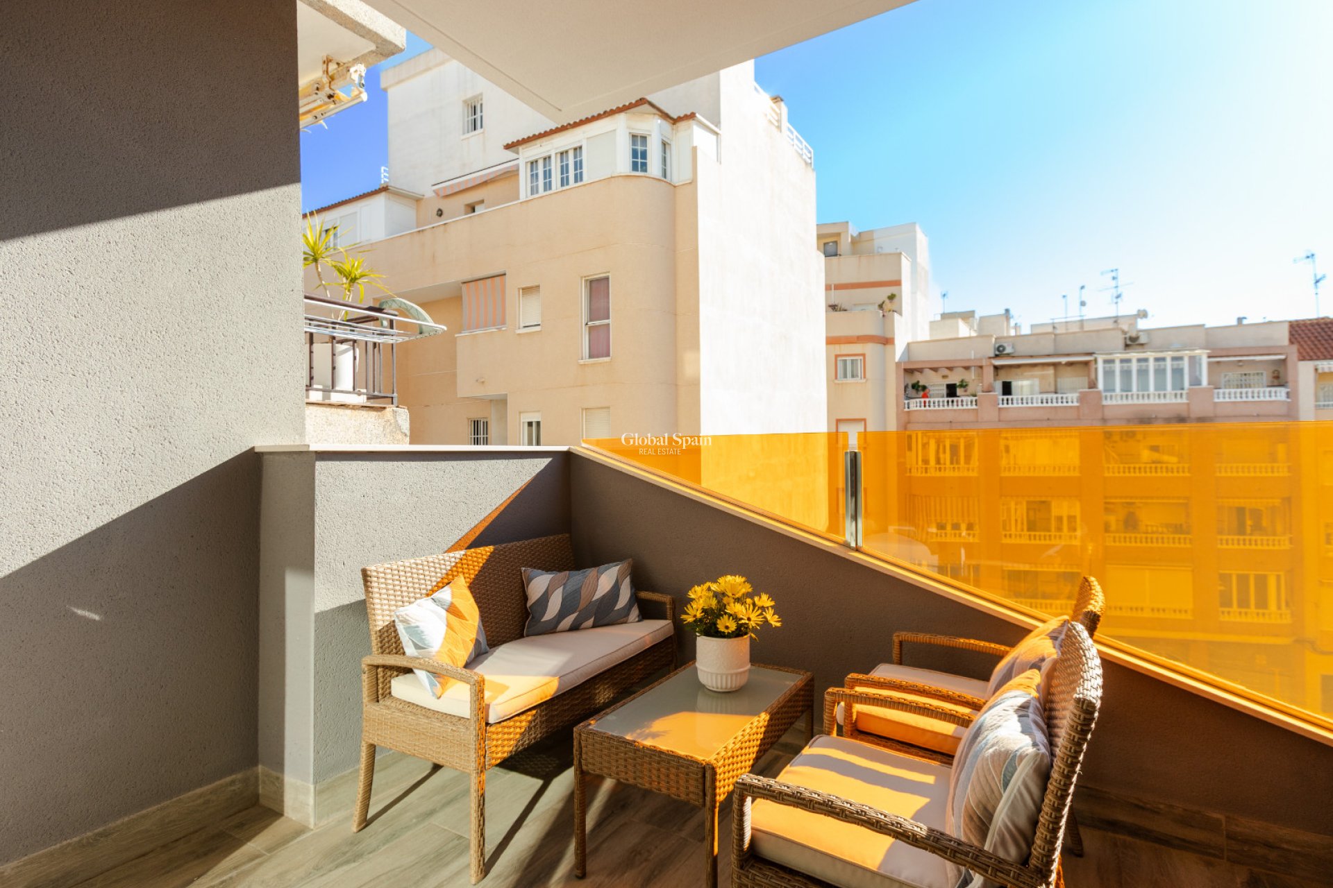 Odsprzedaż - MIESZKANIE -
TORREVIEJA - Torrevieja