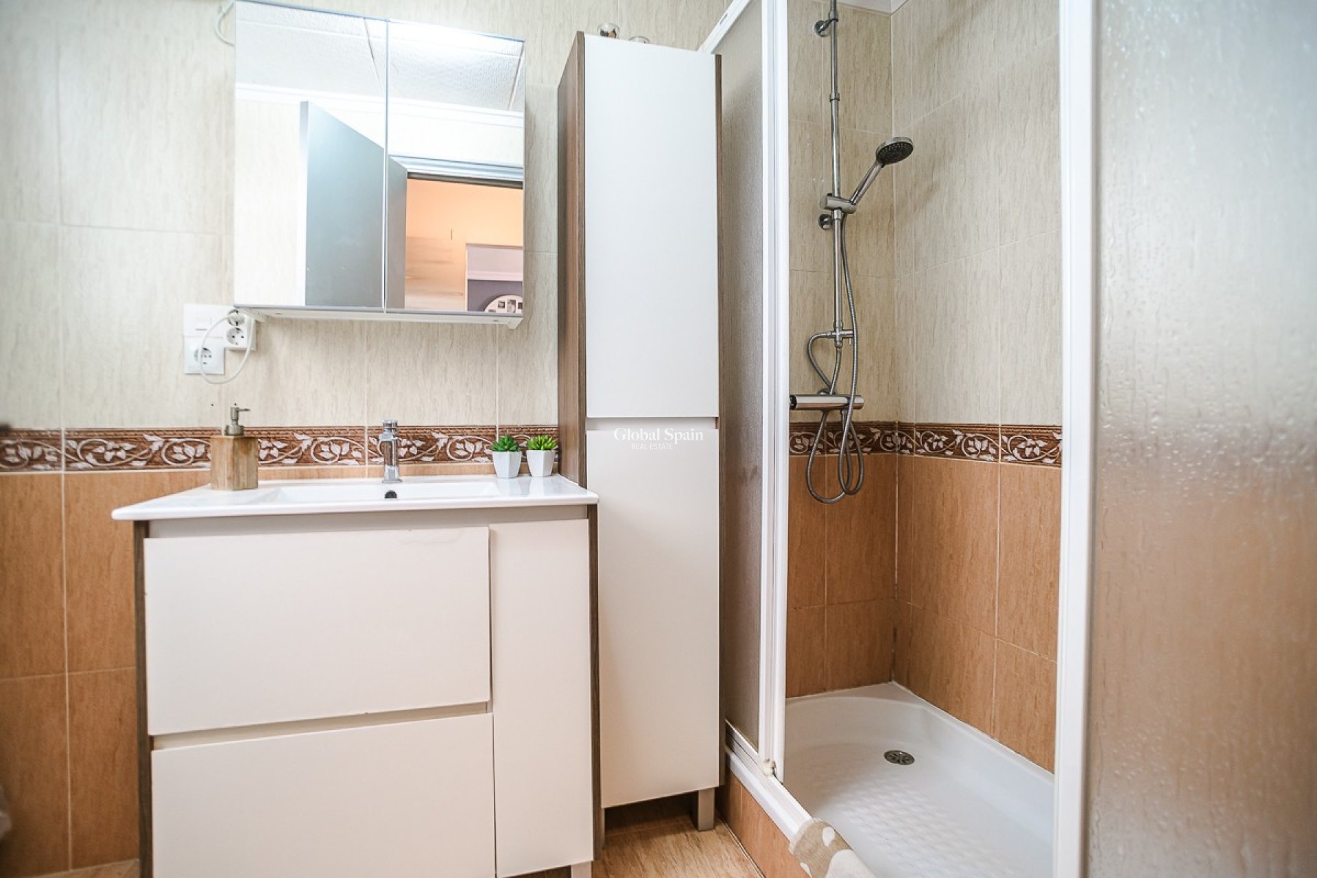 Odsprzedaż - MIESZKANIE -
TORREVIEJA - Torrevieja