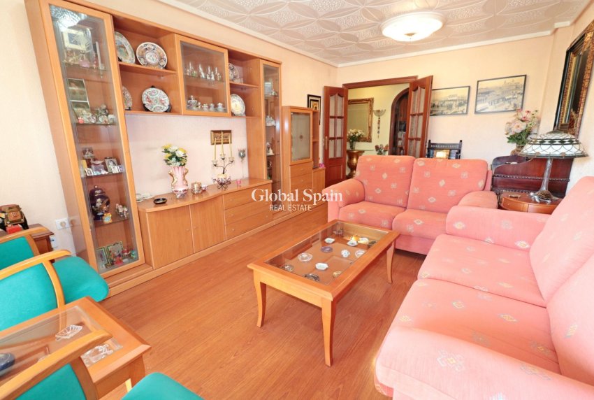 Odsprzedaż - MIESZKANIE -
TORREVIEJA - Torrevieja
