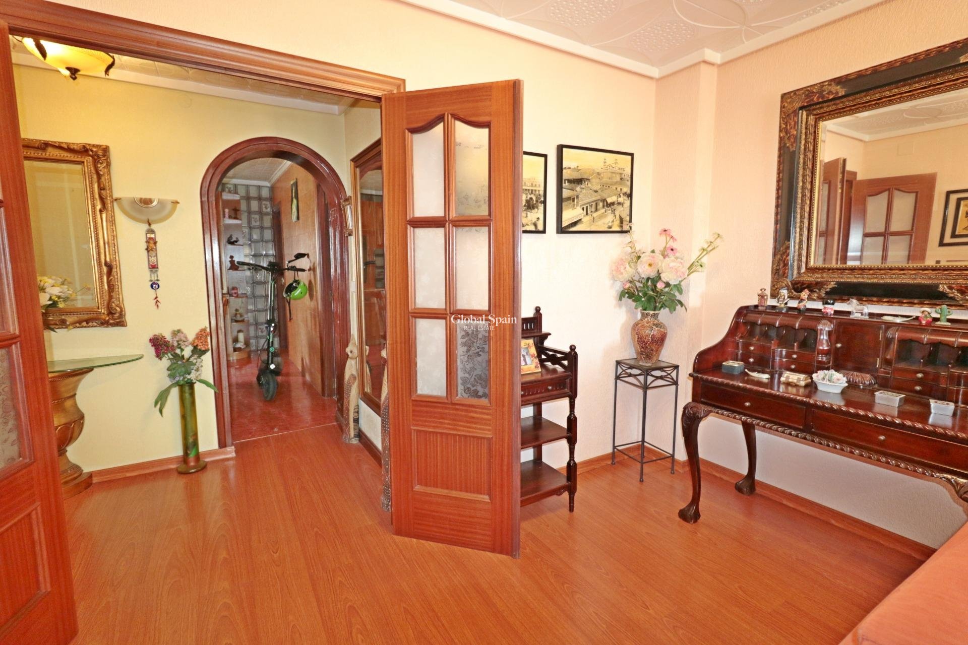 Odsprzedaż - MIESZKANIE -
TORREVIEJA - Torrevieja