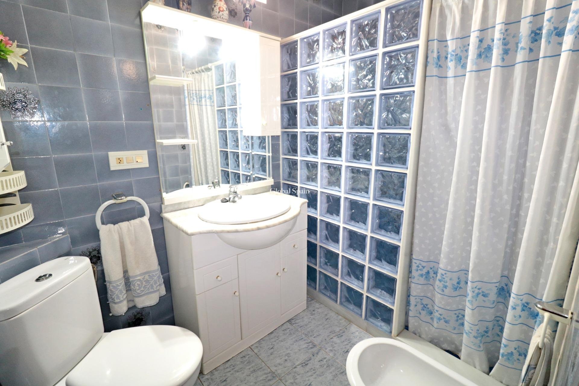 Odsprzedaż - MIESZKANIE -
TORREVIEJA - Torrevieja