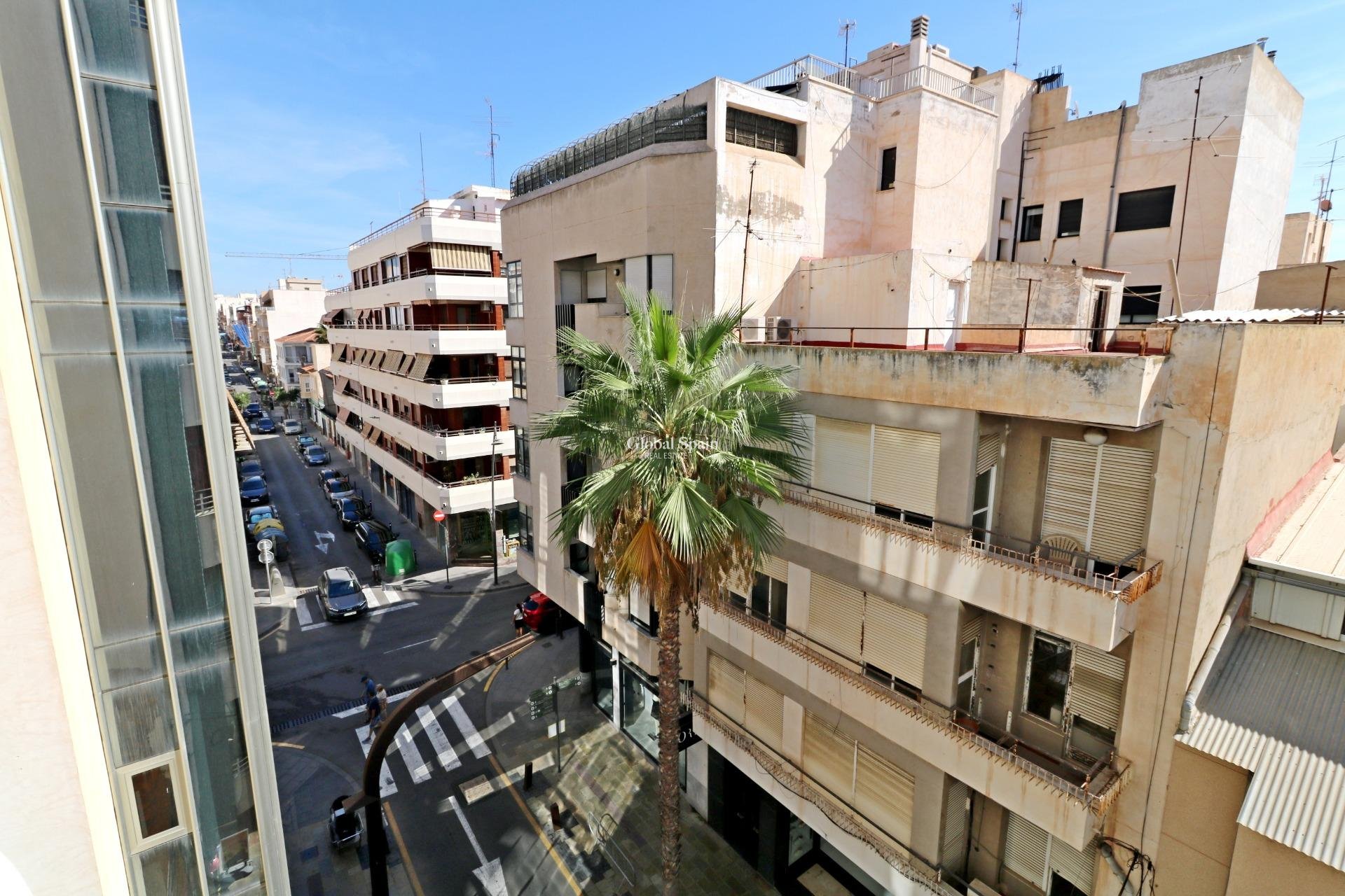 Odsprzedaż - MIESZKANIE -
TORREVIEJA - Torrevieja