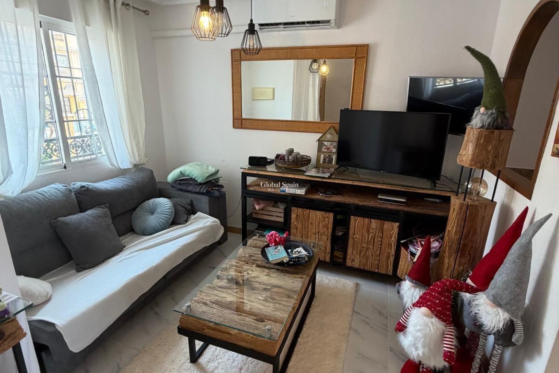 Odsprzedaż - MIESZKANIE -
TORREVIEJA - Zona Los Frutales