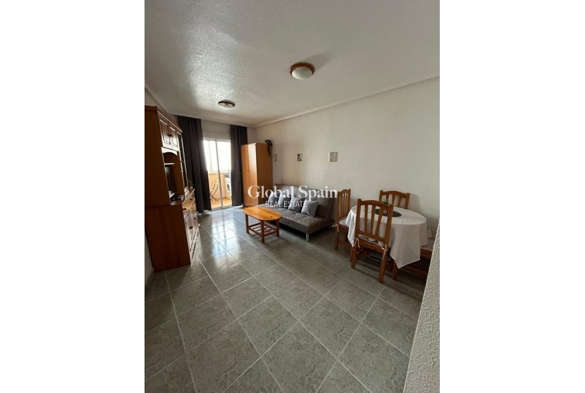 Odsprzedaż - MIESZKANIE -
TORREVIEJA - 